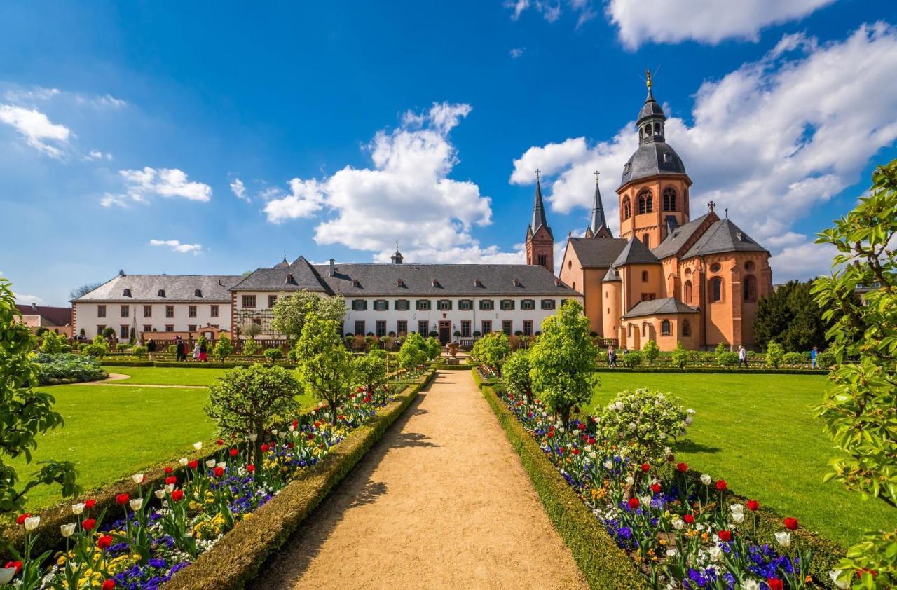 Hotel Mainchateau Seligenstadt Exterior photo